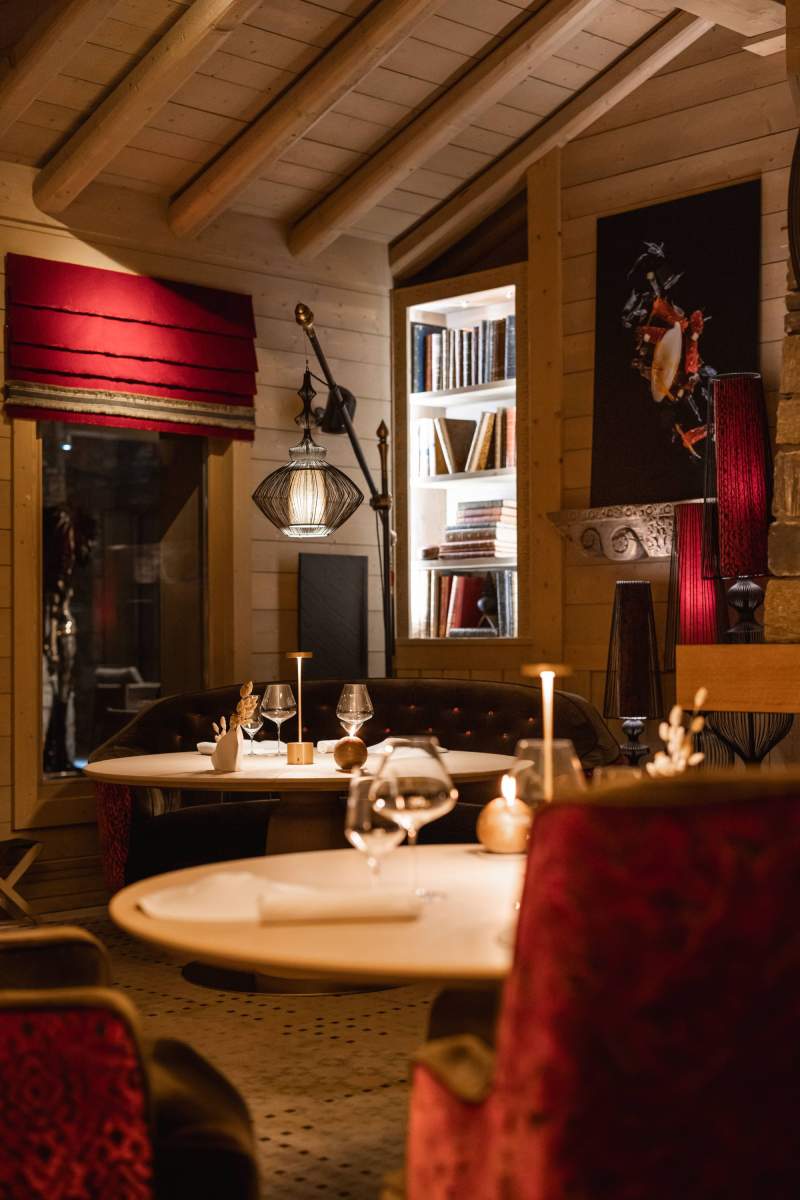 mesa estrelada nos alpes, restaurante com estrela no Guia Michelin Alpes, courchevel