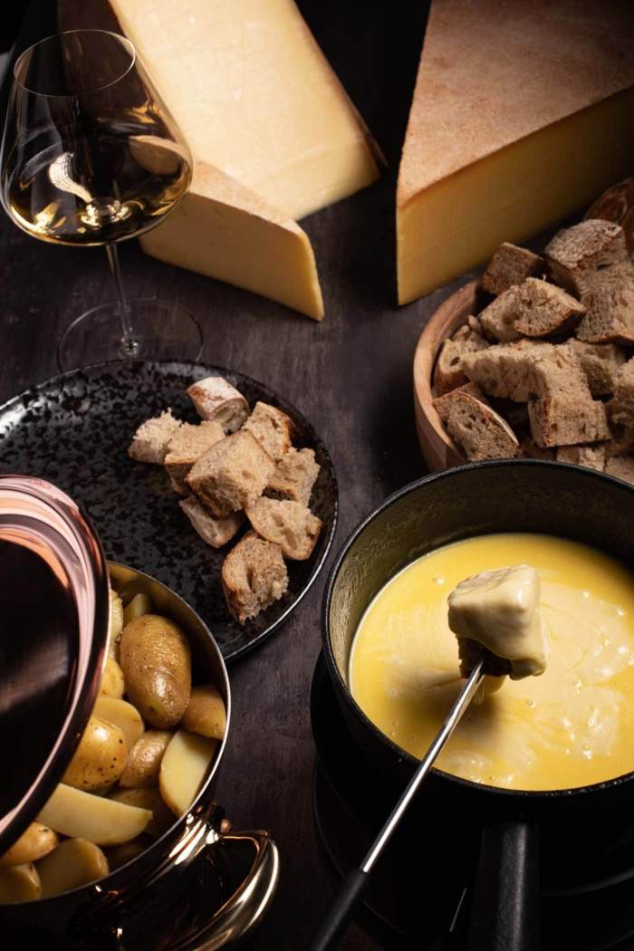 Le Bottleneck fondues fromagères et cuisson à la braise